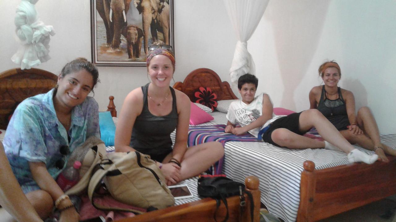 Kalana Homestay Сигирия Экстерьер фото
