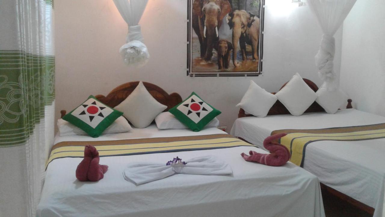 Kalana Homestay Сигирия Экстерьер фото